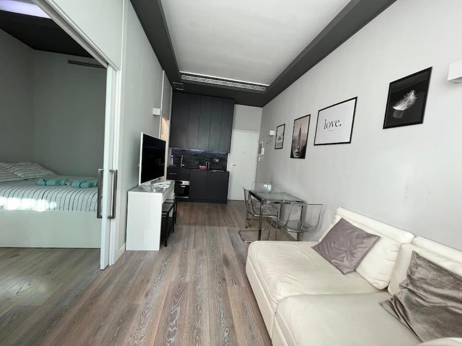 Victory House Apartment Milan Bagian luar foto