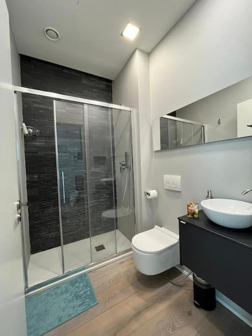 Victory House Apartment Milan Bagian luar foto